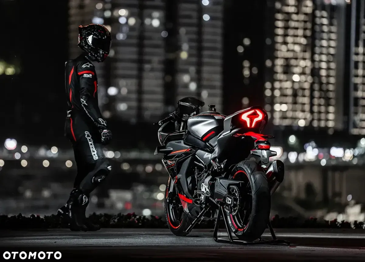 CFMoto SR - 3