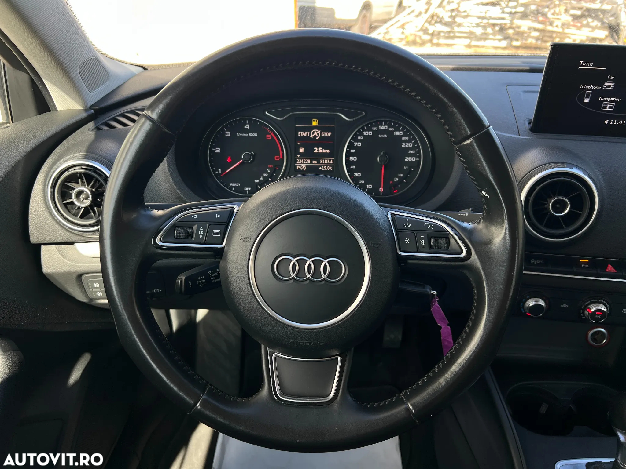 Audi A3 Sportback 1.6 TDI clean Stronic Ambiente - 12