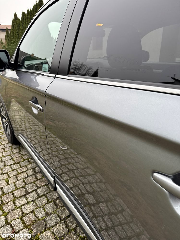 Mitsubishi Outlander - 7