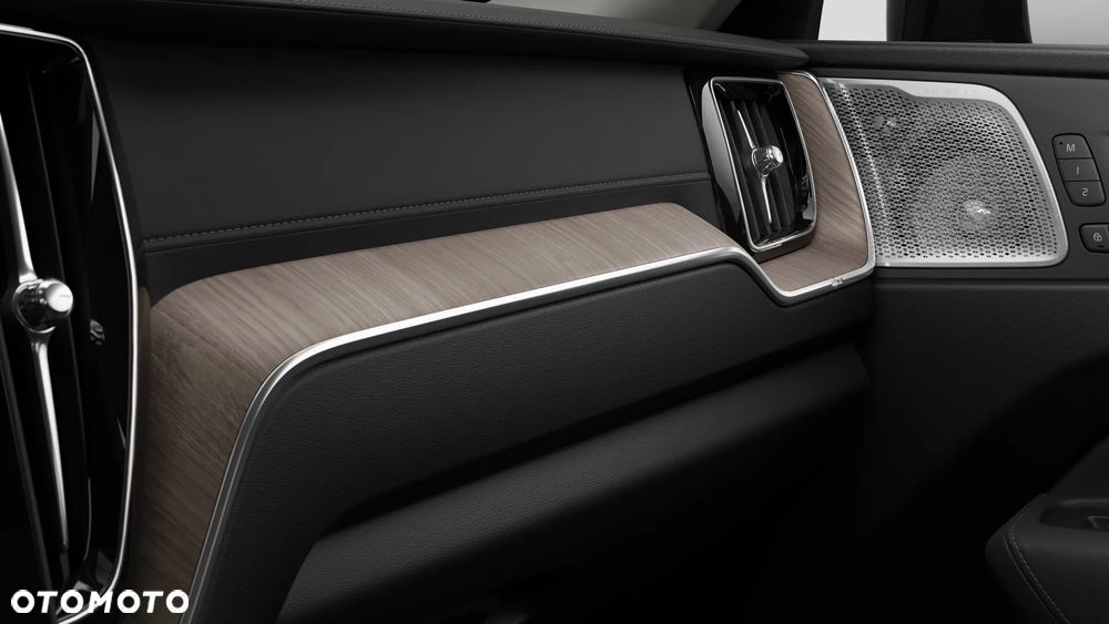 Volvo XC 60 B5 B AWD Ultra Dark - 11