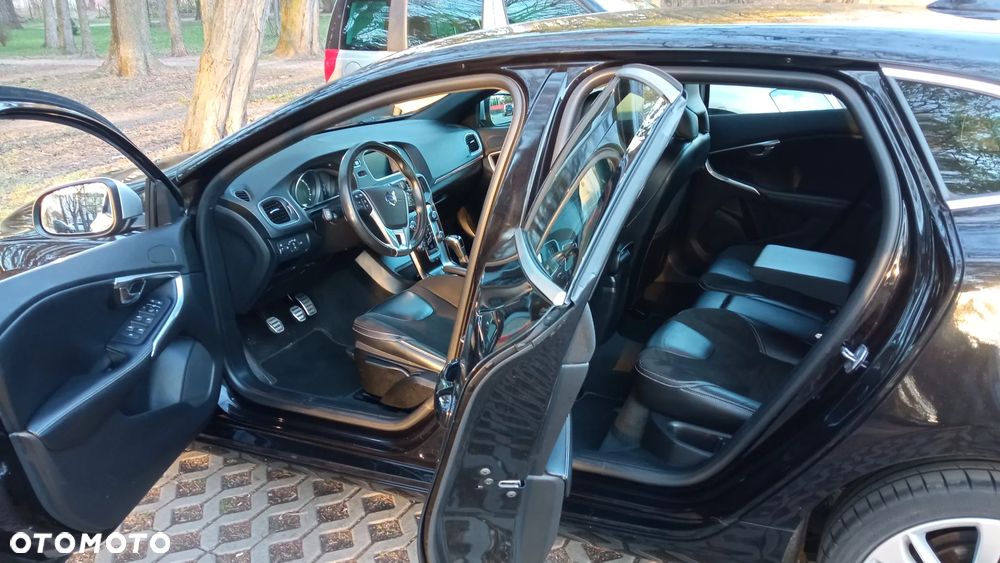 Volvo V40 D2 RDesign - 13