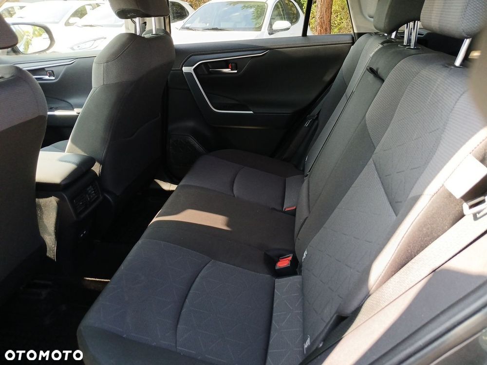 Toyota RAV4 - 18