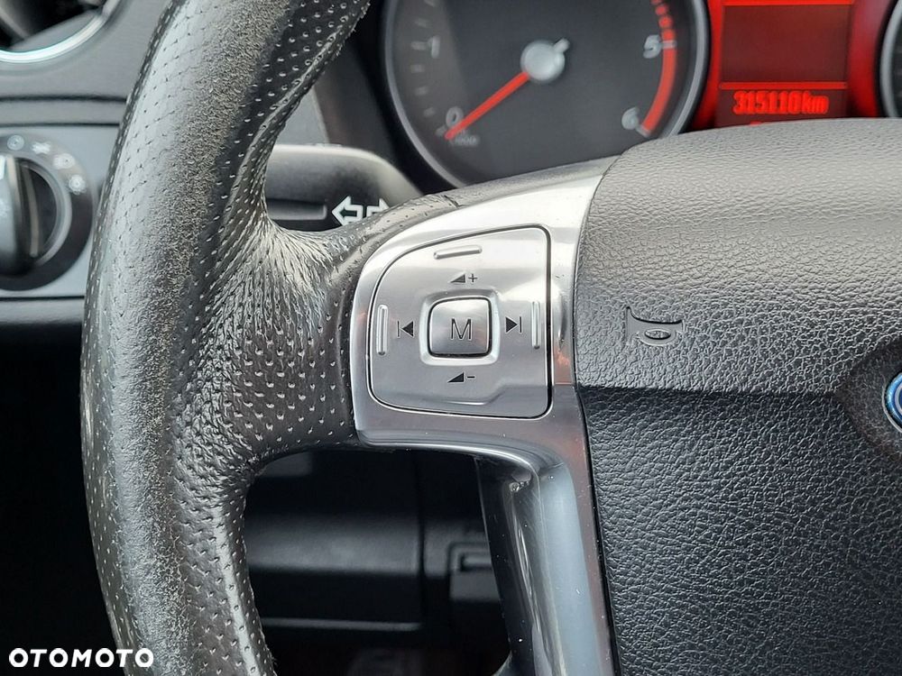 Ford S-Max - 27