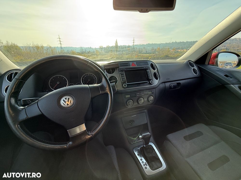 Volkswagen Tiguan - 8