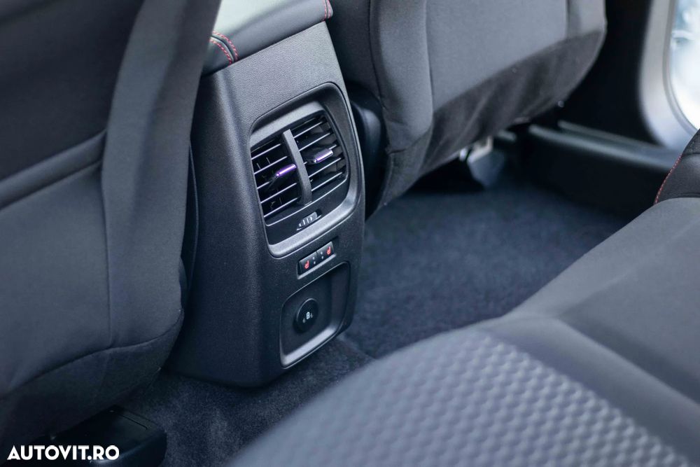 Ford Kuga 2.5 Duratec FWD PHEV ST-Line - 12