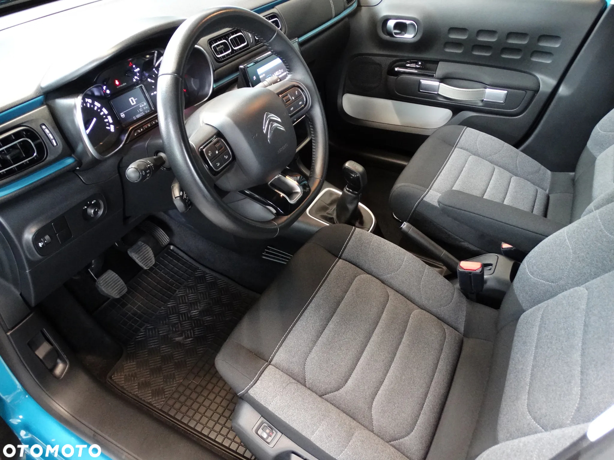 Citroën C3 1.2 PureTech Shine - 27