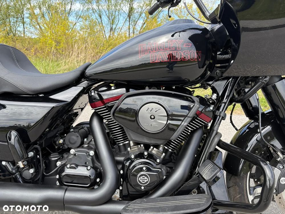 Harley-Davidson Touring Road Glide - 10