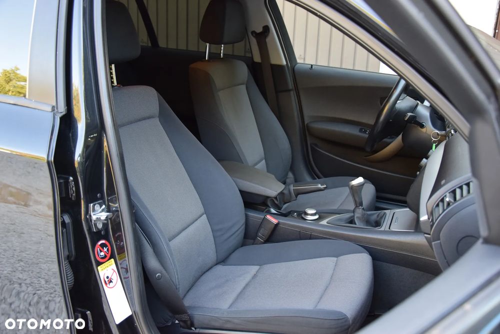 BMW Seria 1 - 23