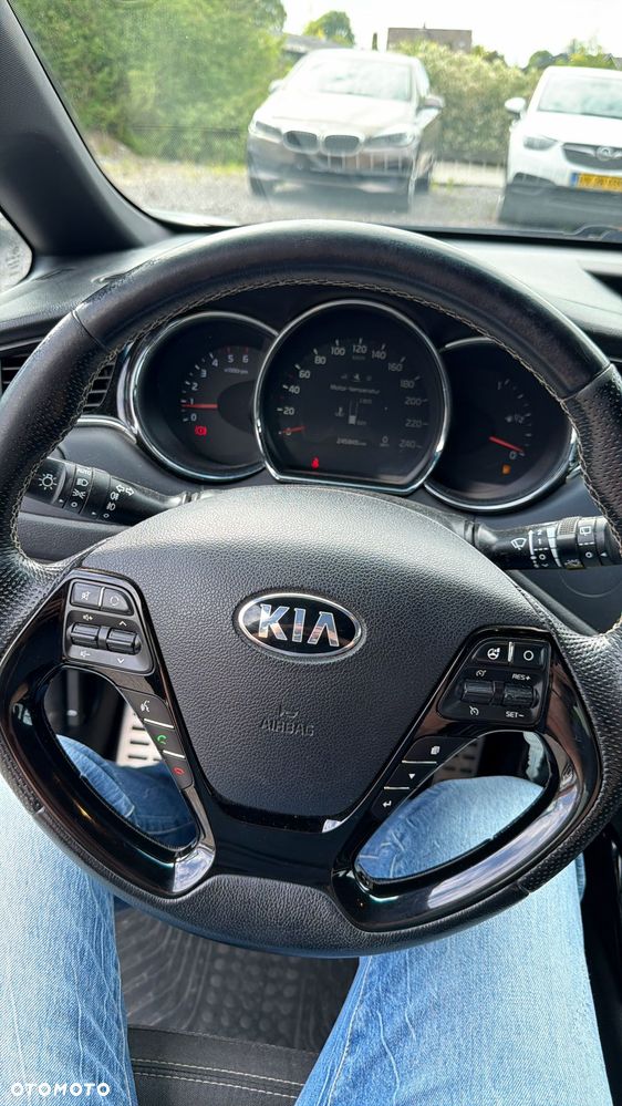 Kia Ceed 1.6 CRDi 136 ISG GT Line - 9