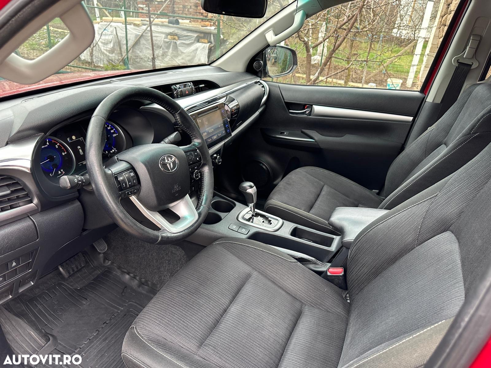 Toyota Hilux 4x4 Double Cab A/T Invincible - 5