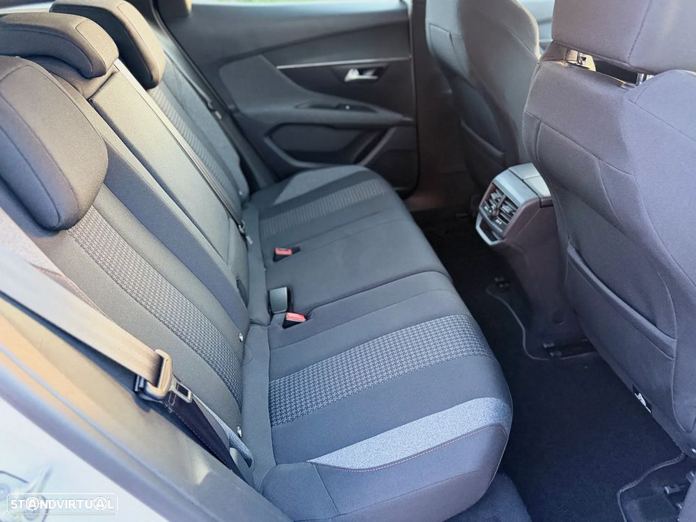 Peugeot 3008 PureTech 130 Stop & Start GPF EAT8 Active - 11
