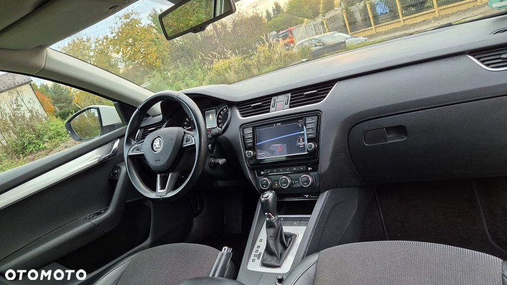 Skoda Octavia 2.0 TDI DSG Ambition - 6