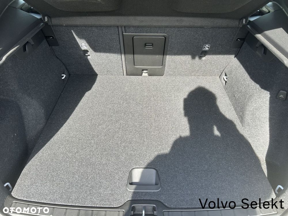 Volvo XC 40 - 25