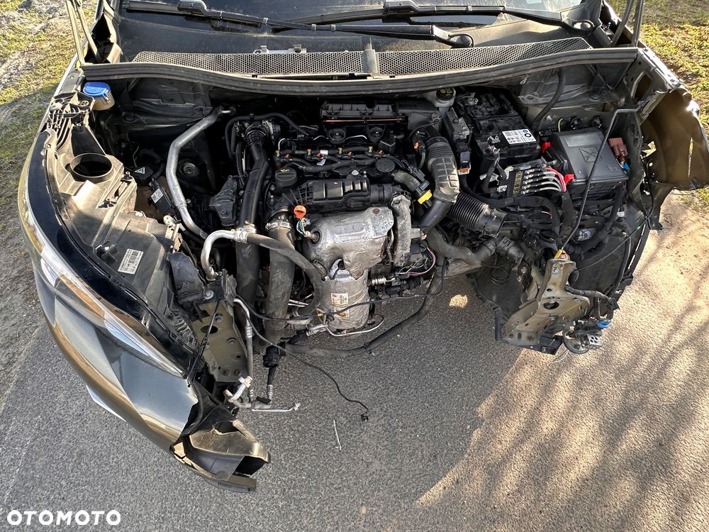 Peugeot 5008 BlueHDi 150 Allure - 8