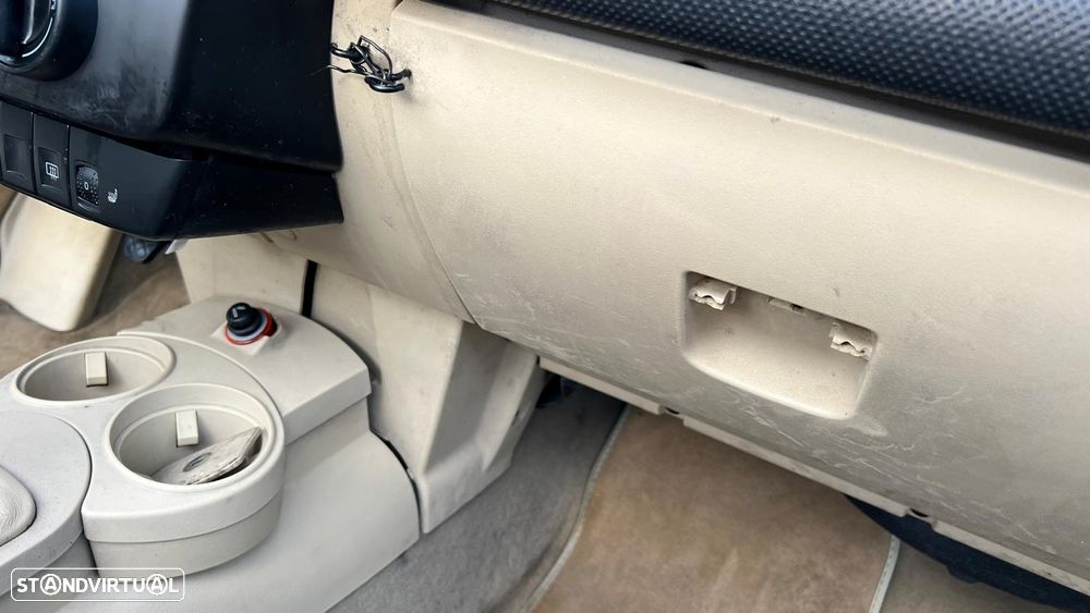 VW New Beetle Cabriolet 1.6 - 11