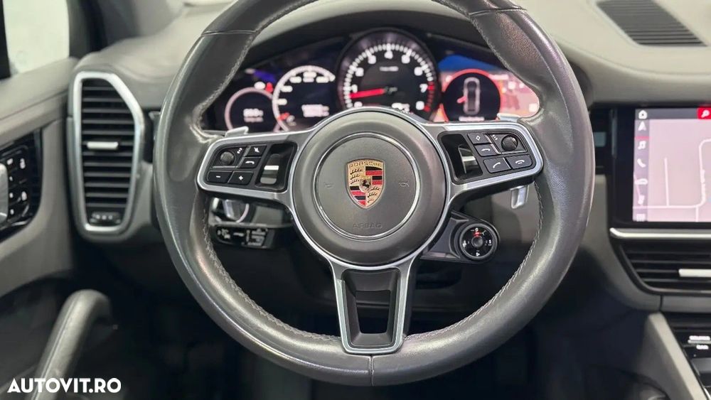 Porsche Cayenne Tiptronic S - 17