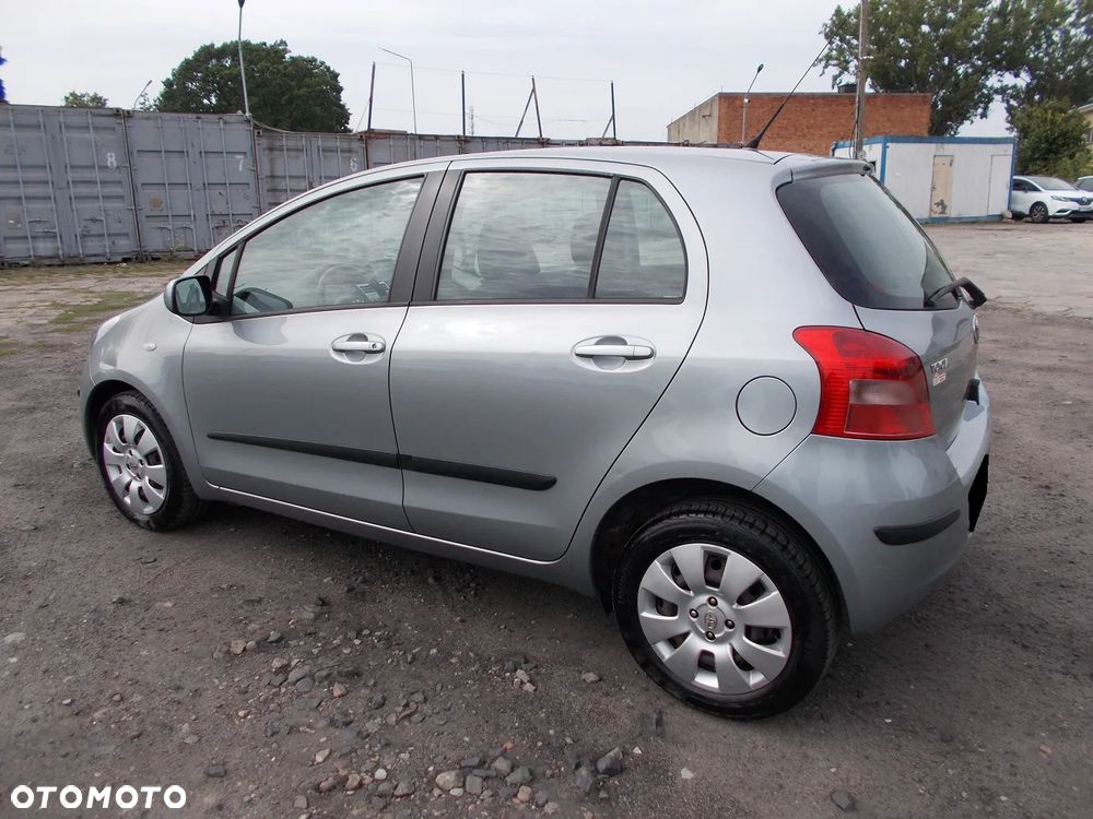 Toyota Yaris 1.0 VVT-i Style - 4