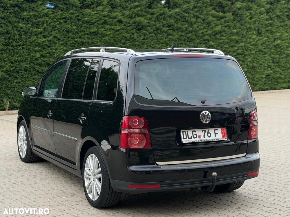 Volkswagen Touran 2.0 TDI DPF Highline - 3