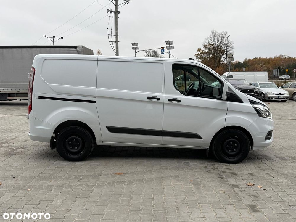 Ford TRANSIT CUSTOM - 9