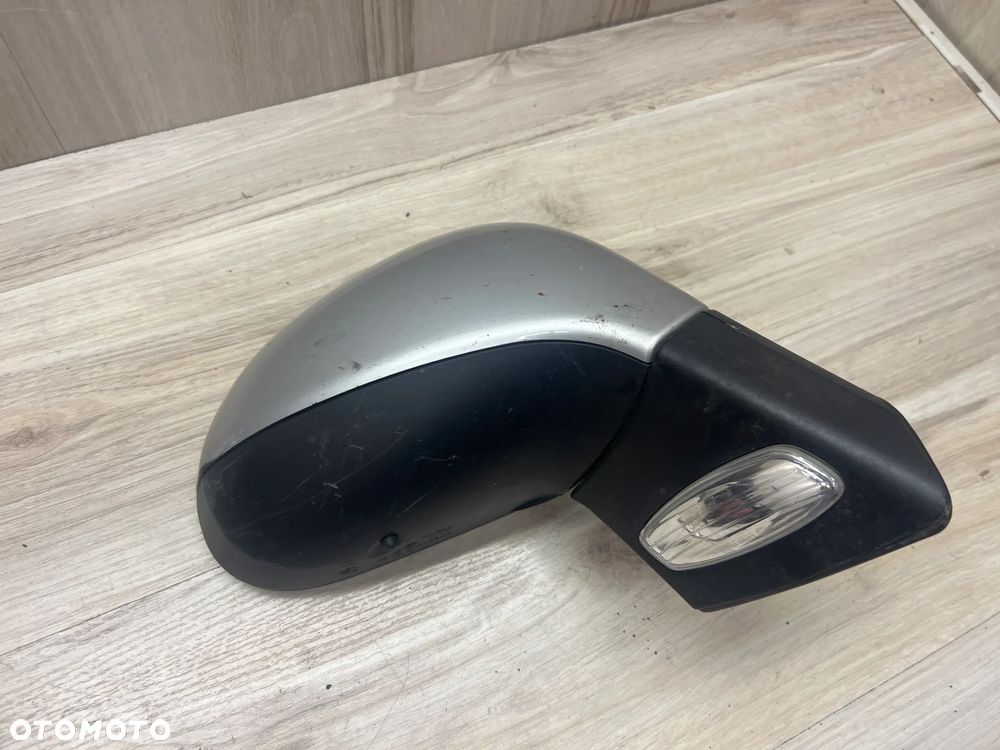 LUSTERKO PRAWE PEUGEOT 207 9PIN - 6