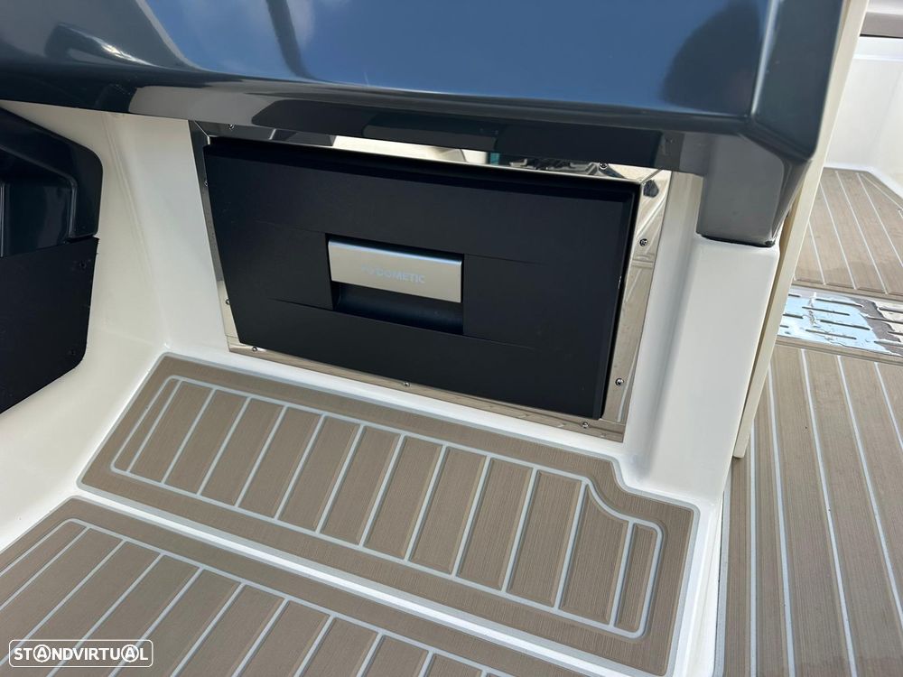 Quicksilver Activ 605 Bowrider - 9