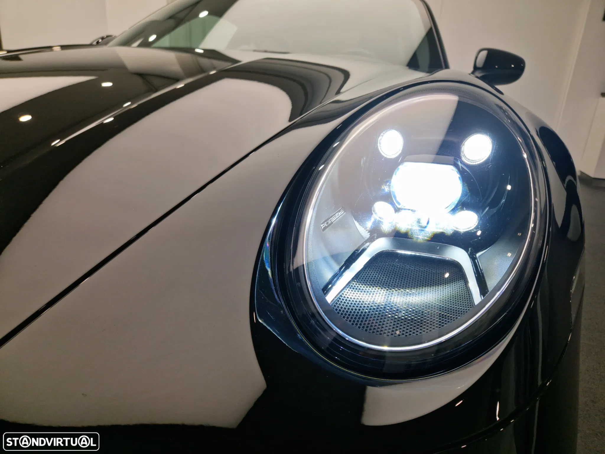Porsche 911 Série F - 12