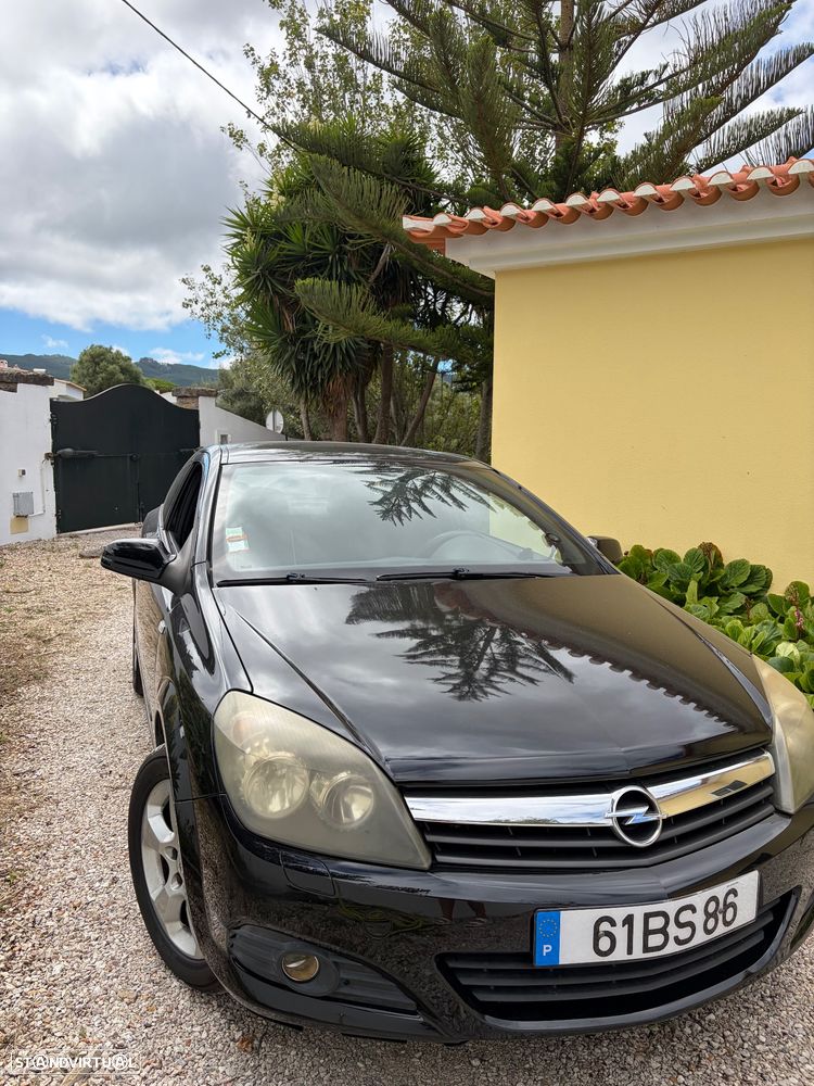 Opel Astra GTC 1.3 CDTi - 2
