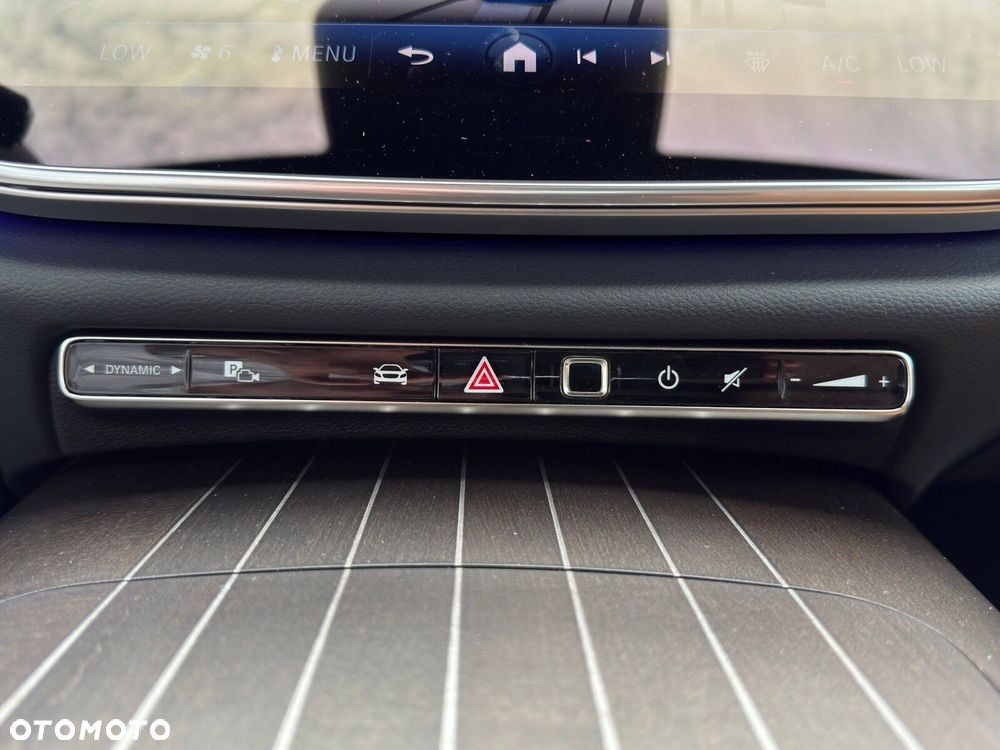 Mercedes-Benz Klasa E 220 d mHEV 4-Matic AMG 9G-Tronic - 26