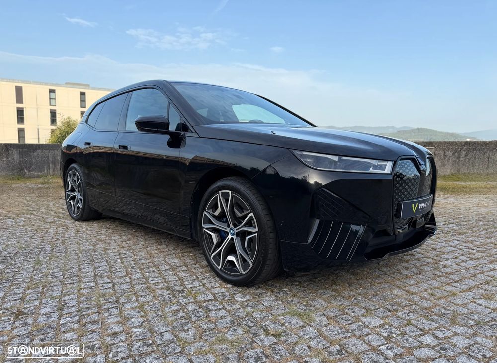 BMW iX xDrive 40 Pack Desportivo - 10