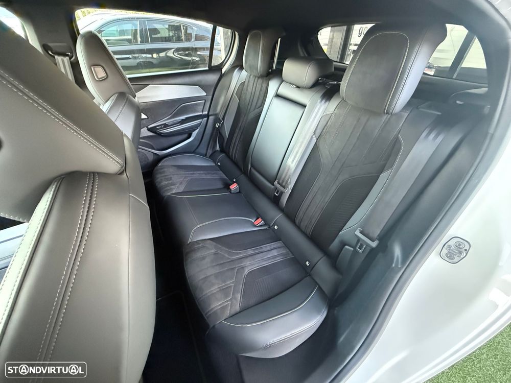 Peugeot 308 1.6 Hybrid GT e-EAT8 - 33