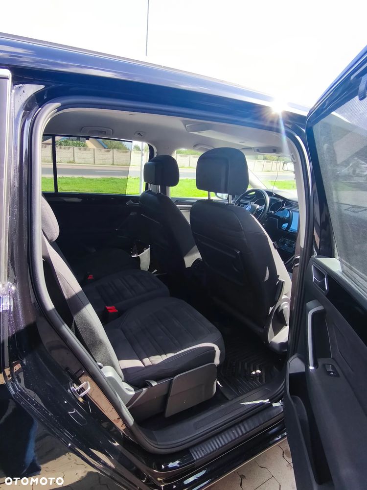 Volkswagen Touran 2.0 TDI SCR Highline - 36