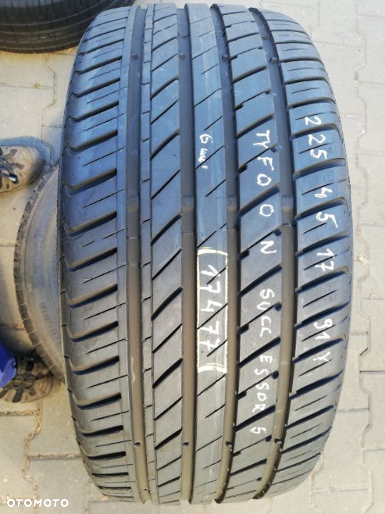 Tyfoon Succesor 5 225 45 17 91Y Nr 17477