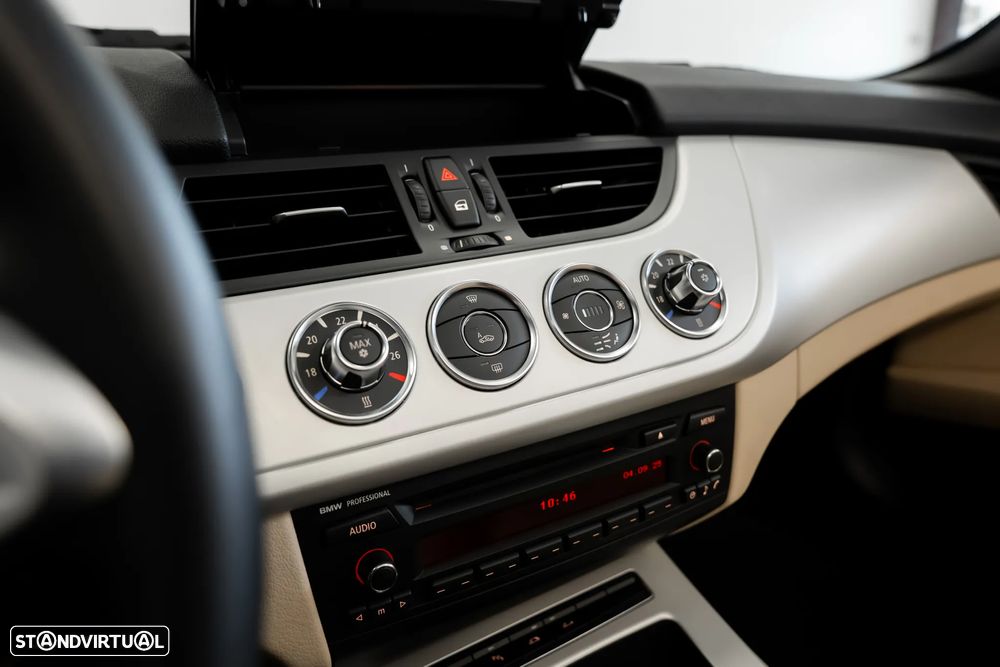 BMW Z4 23 i - 12