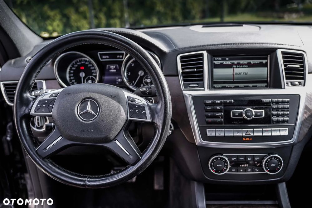 Mercedes-Benz GL 350 BlueTec 4-Matic - 2