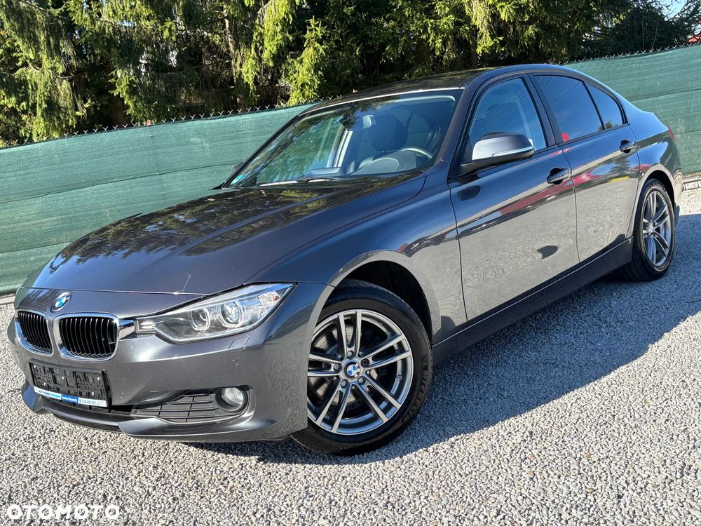 BMW Seria 3 320d Sport Line - 5