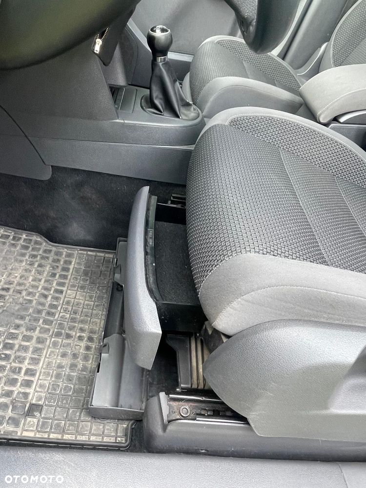 Volkswagen Touran 1.2 TSI Comfortline - 6