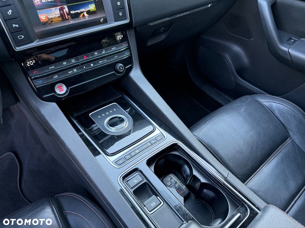 Jaguar F-Pace 2.0 i4D AWD Prestige - 20