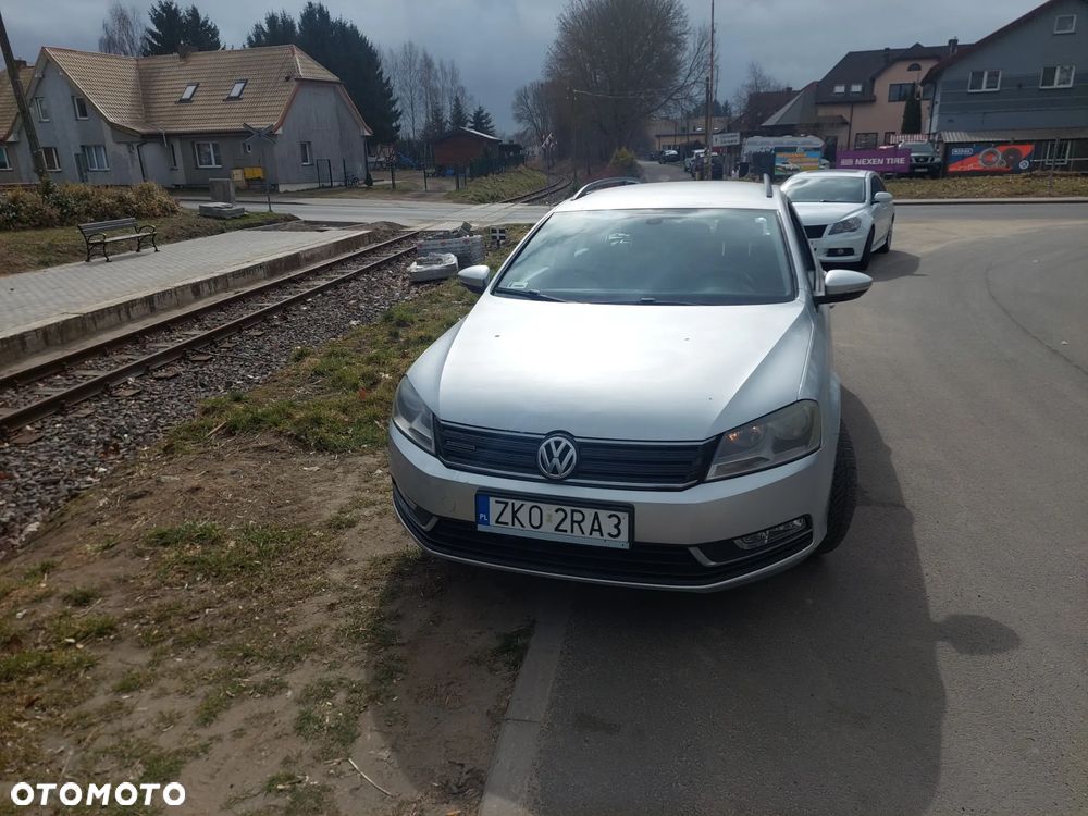 Volkswagen Passat 1.6 TDI Comfortline - 8