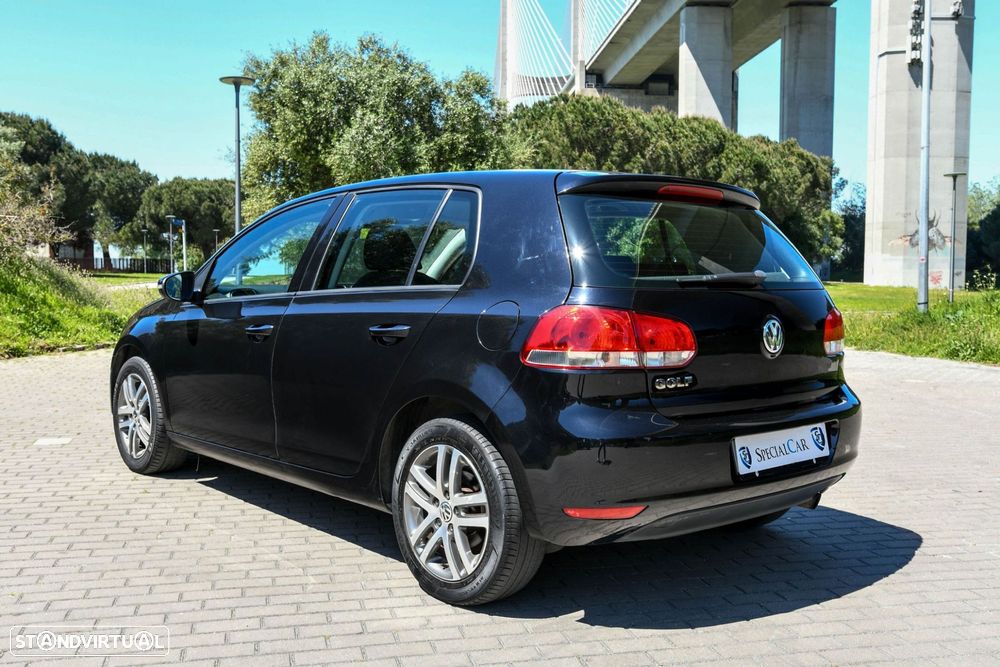 VW Golf 1.6 TDi Confortline DSG - 7