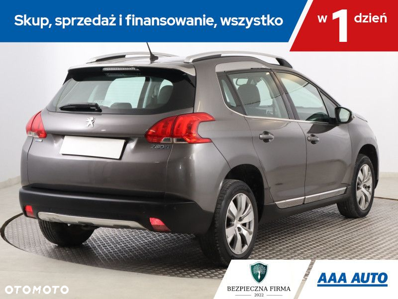 Peugeot 2008 - 6