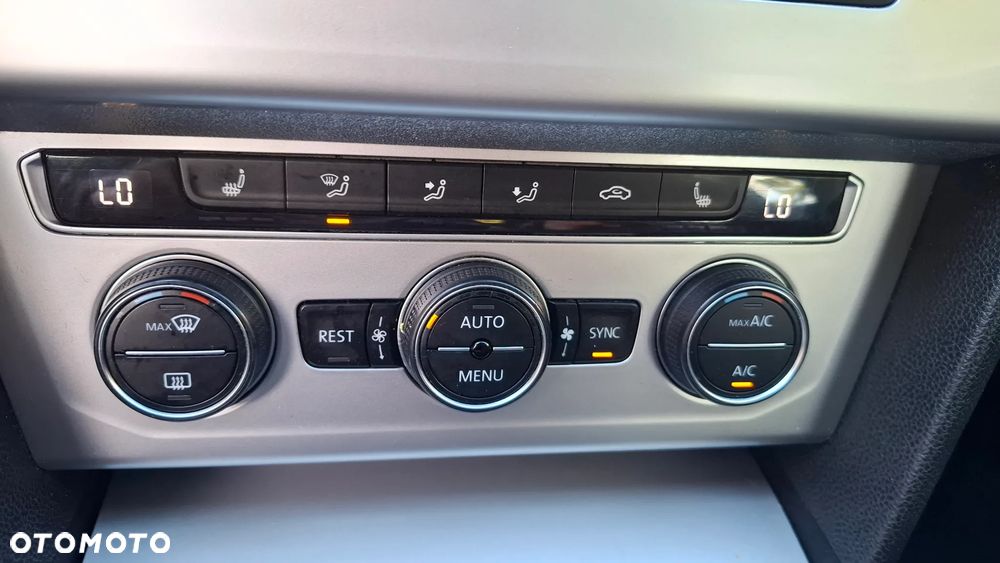 Volkswagen Passat - 18