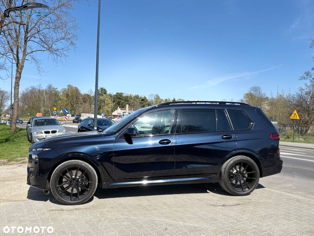 BMW X7 xDrive40i mHEV Individual Edition sport - 9