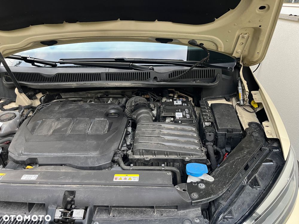 Volkswagen Touran 2.0 TDI BMT Comfortline DSG - 20