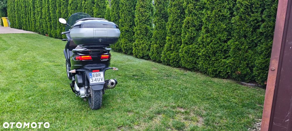 Piaggio MP-3 - 3