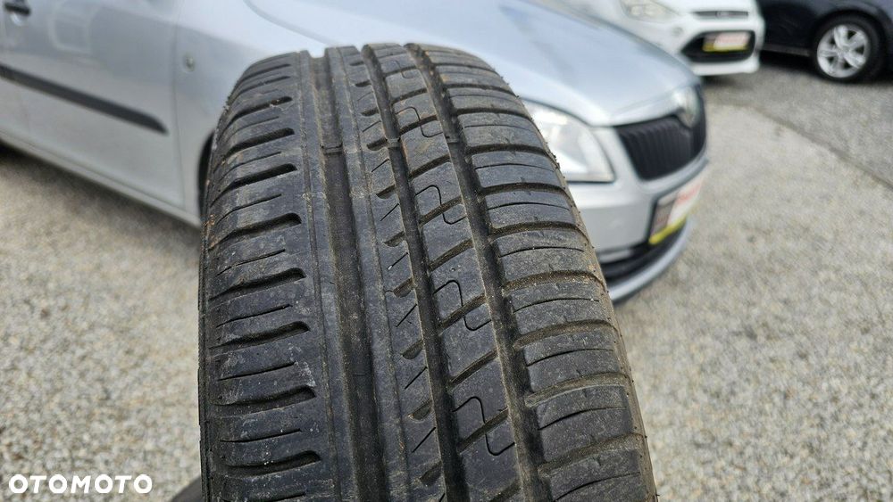 Skoda Roomster 1.4 16V Comfort - 9