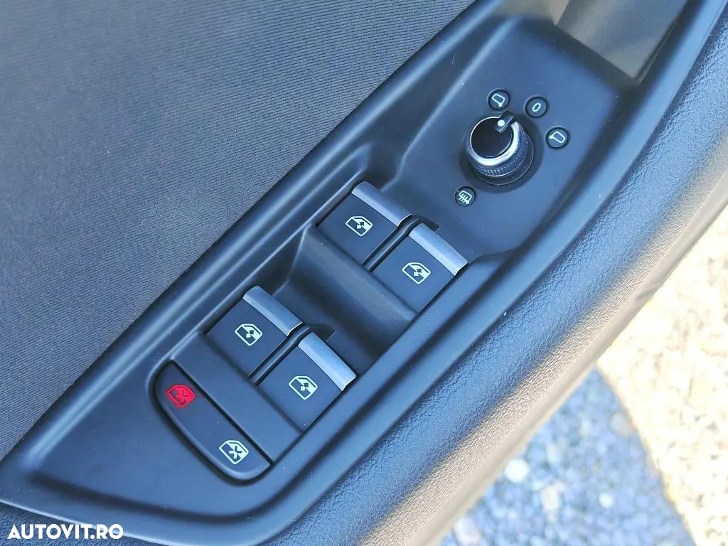 Audi A4 2.0 TDI ultra S tronic design - 31