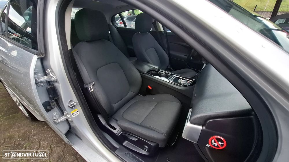 Jaguar XE 20d Aut. R-Sport - 31