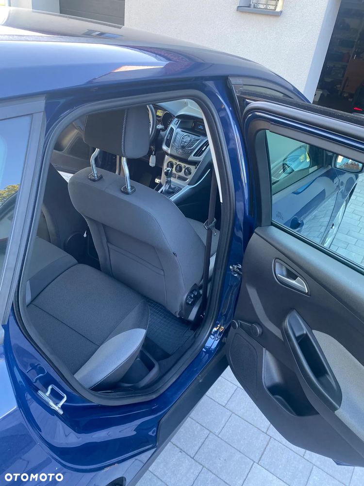 Ford Focus 1.6 Trend - 8