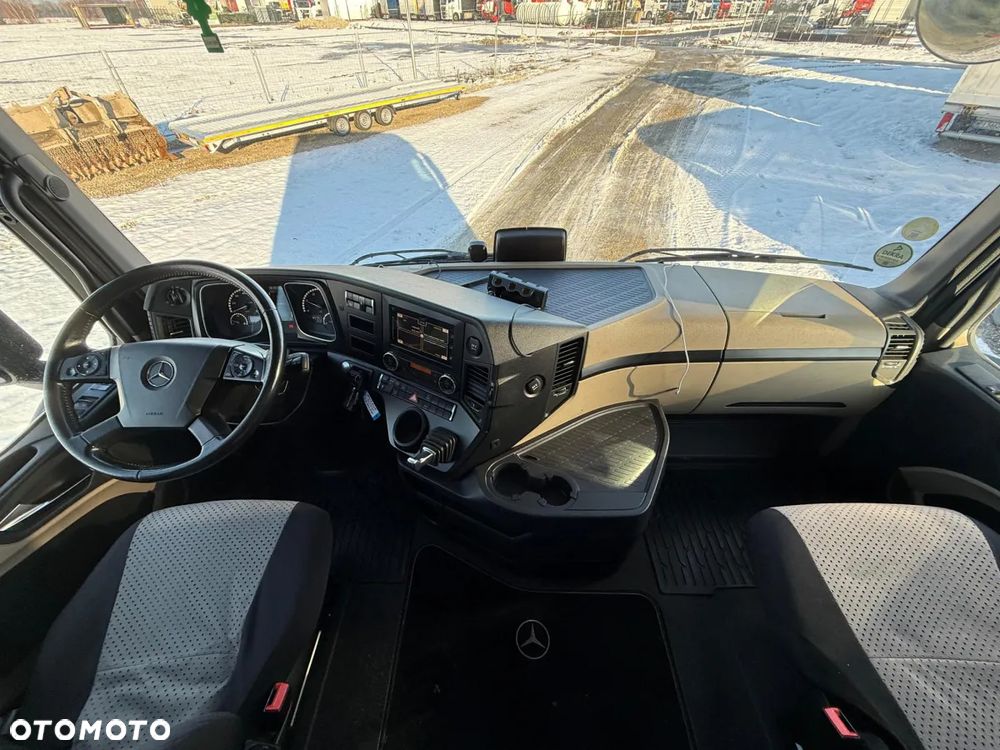 Mercedes-Benz Actros - 4