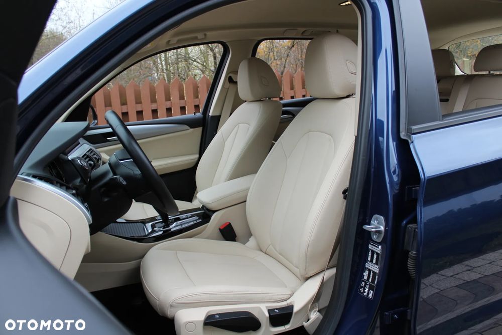 BMW X3 xDrive20i - 18